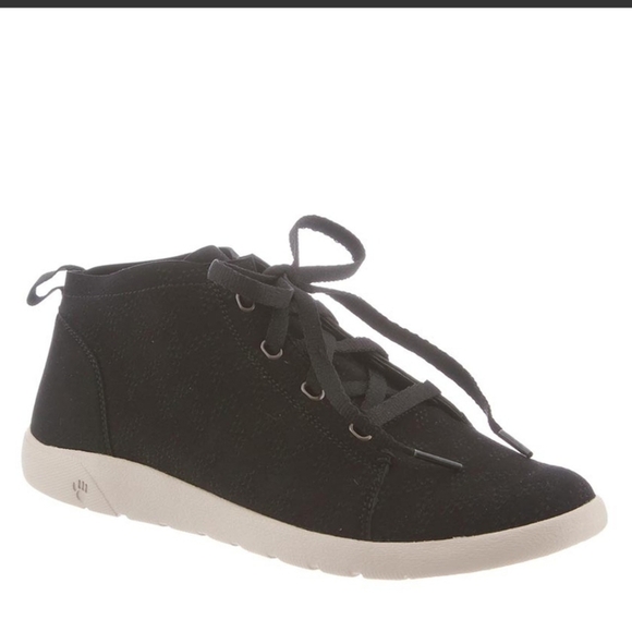 BearPaw Shoes - Bearpaw Gracie Black Chukka Shoes, Size 6